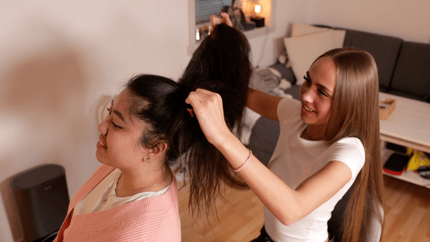 VIDEO - The longest ponytails Celina has ever made