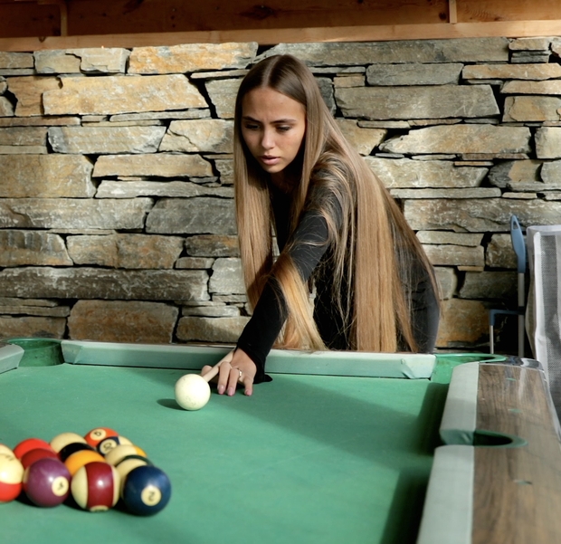 VIDEO - The RealRapunzels team playing pool