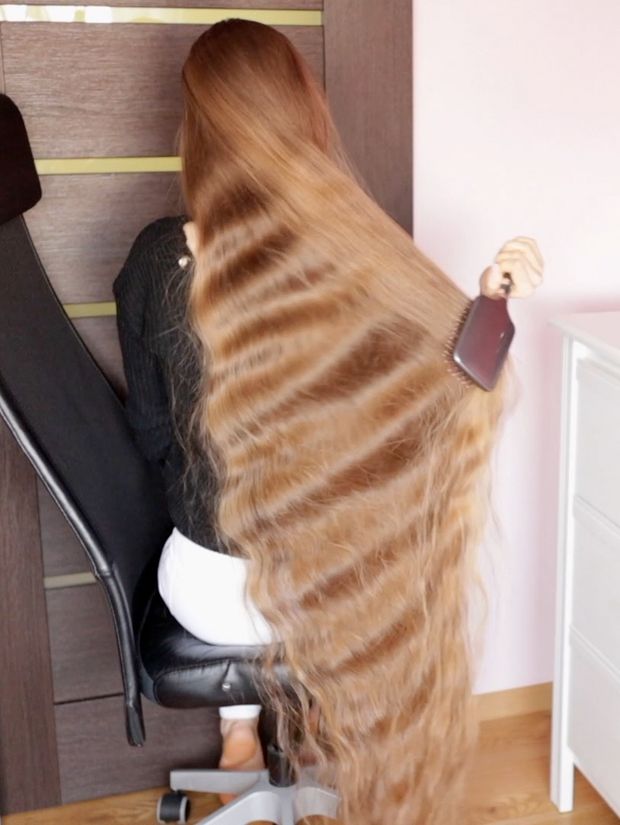VIDEO - Ultra beautiful blonde