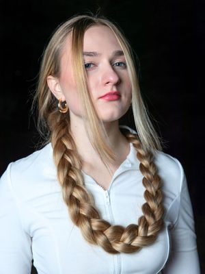 PHOTO SET - The extremely perfect braid (part 2) photoshoot