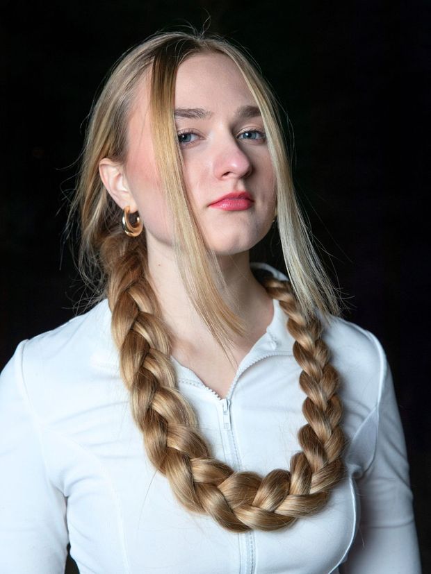 PHOTO SET - The extremely perfect braid (part 2) photoshoot