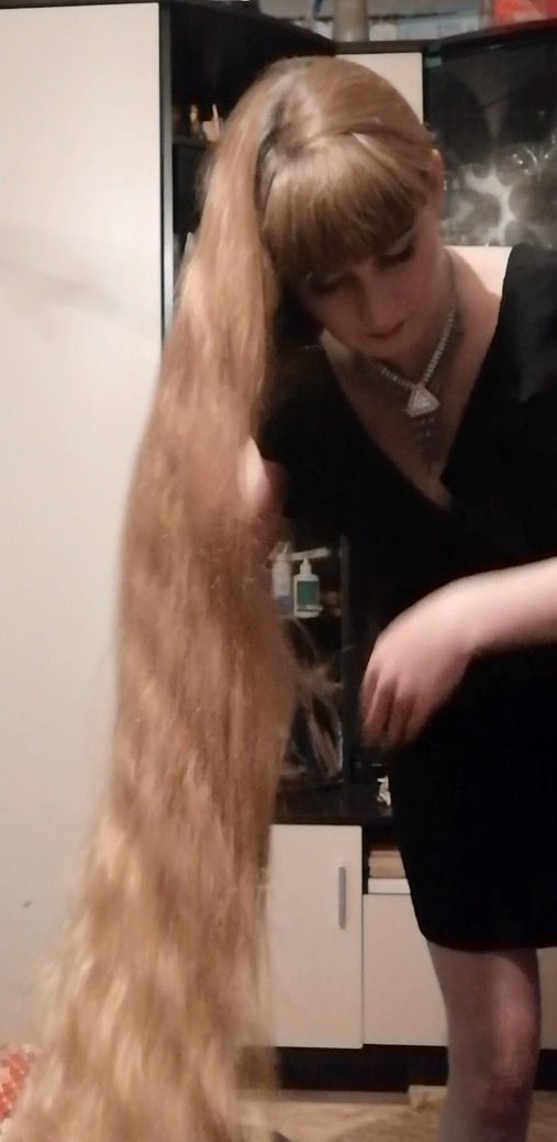 PHONE VIDEO - Yet another Elena