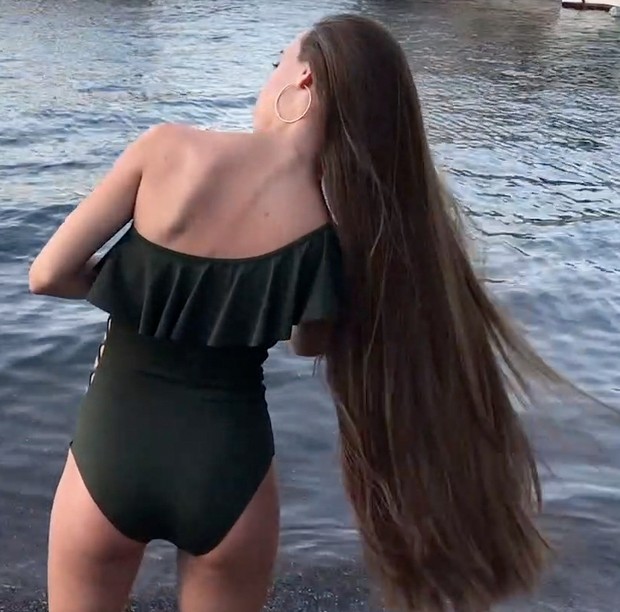 VIDEO - Boats, water and hair
