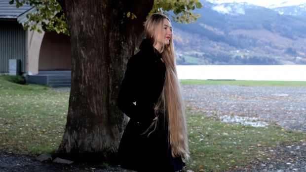 VIDEO - The evening stroll