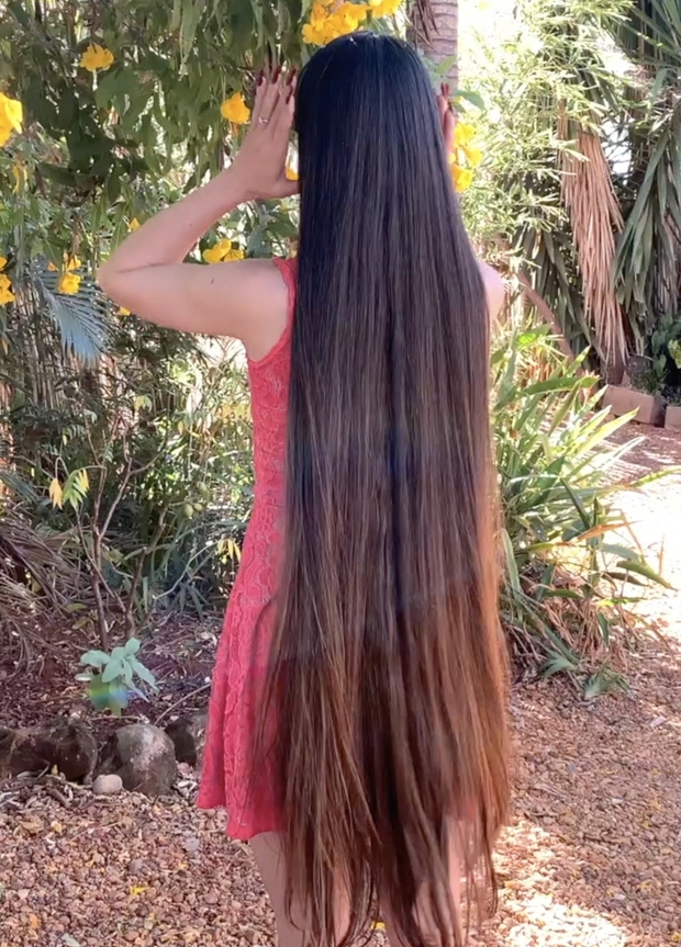 VIDEO - Stefany, the summer Rapunzel