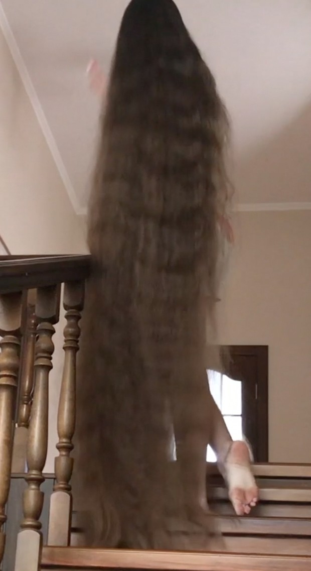 VIDEO - Hair stair
