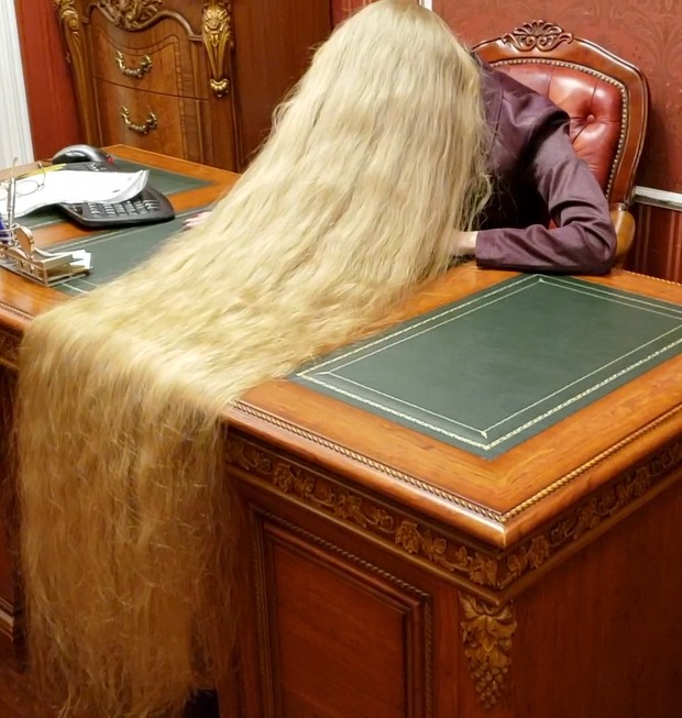 VIDEO - Business Rapunzel