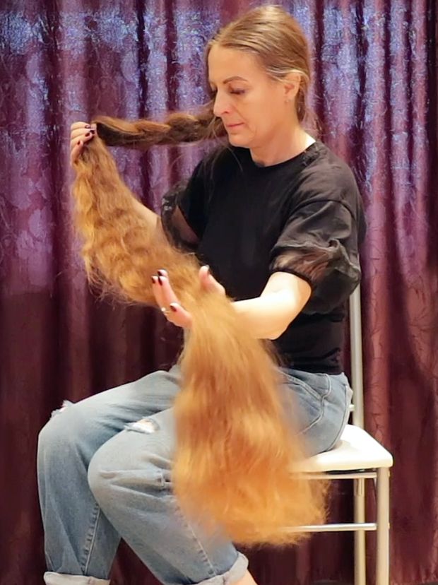 VIDEO - From a massive braid to a very massive mane