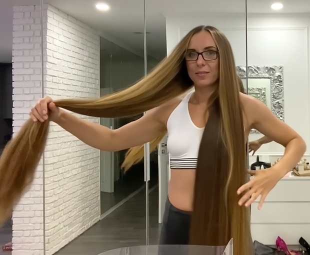 VIDEO - Mirrors and mirrors