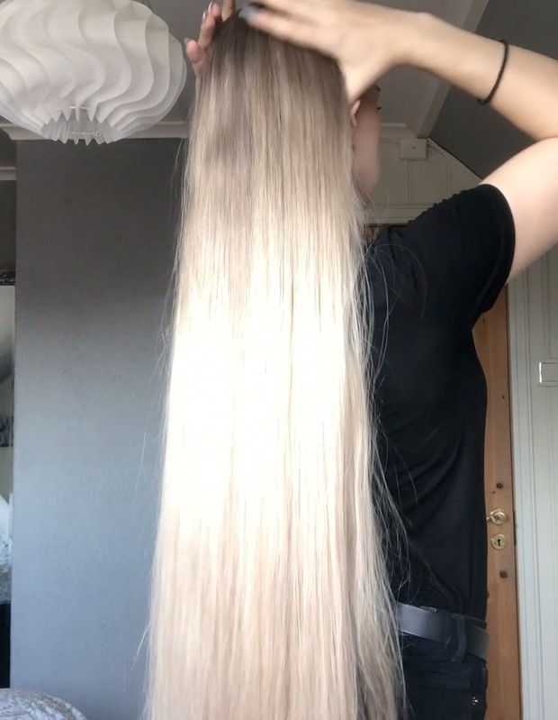 VIDEO - Victoria&#x27;s ponytail