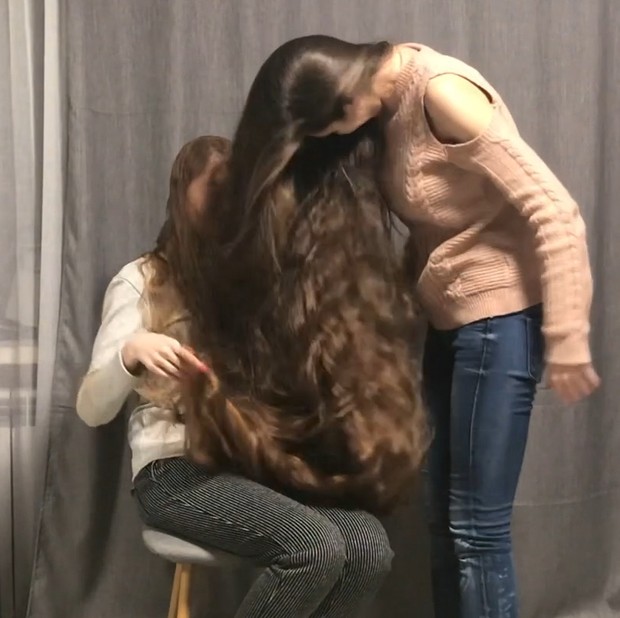 VIDEO - Extreme amount of hair