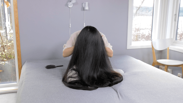 VIDEO - Tons of hair and a very long braid