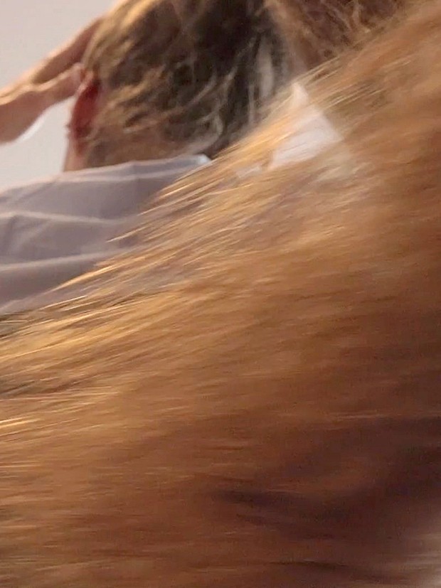 VIDEO - Siri&#x27;s bundrops on the camera