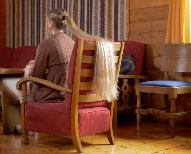VIDEO - Perfect ponytail sliding