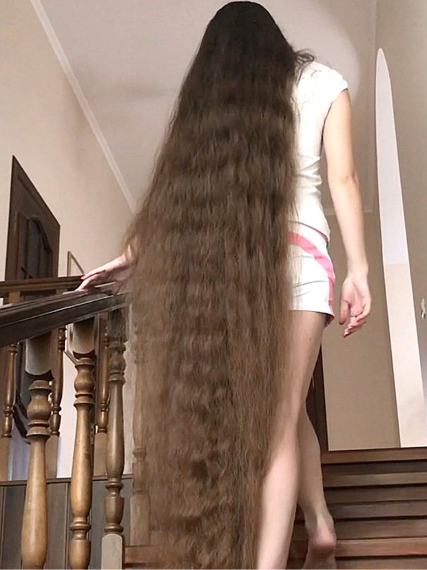 VIDEO - Hair stair