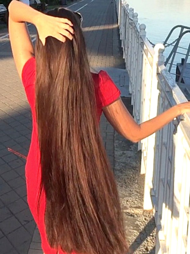 VIDEO - Red elegance