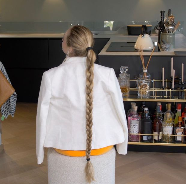 VIDEO - From bun to ponytail to braid