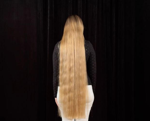 VIDEO - Braids and buns display