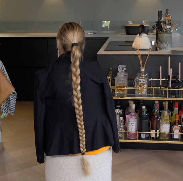 VIDEO - From bun to ponytail to braid