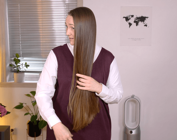 VIDEO - Veronica&#x27;s hair oiling