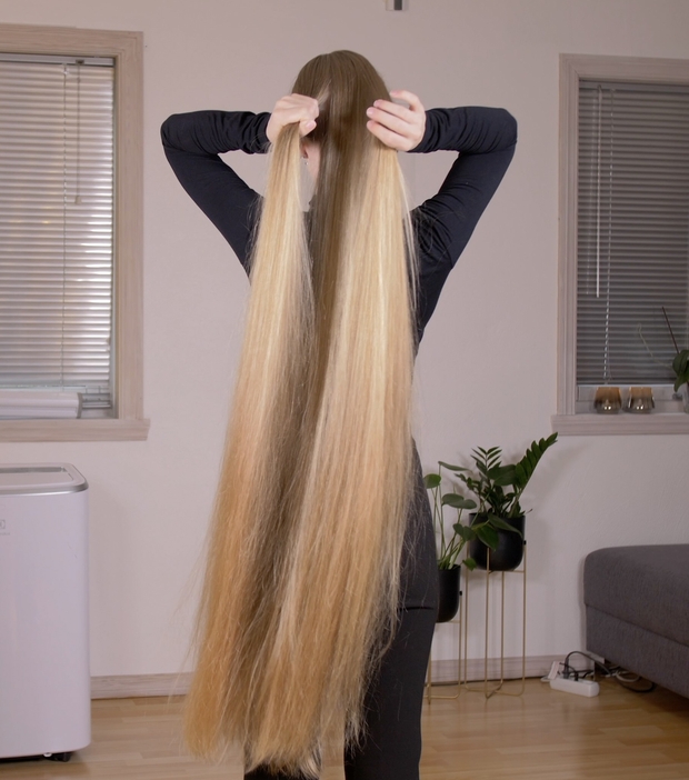 VIDEO - The big braid and ponytail