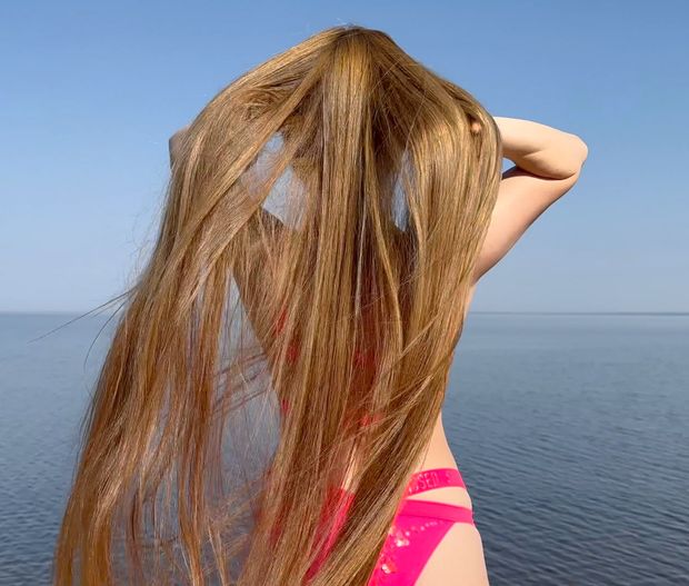 VIDEO - By the open sea