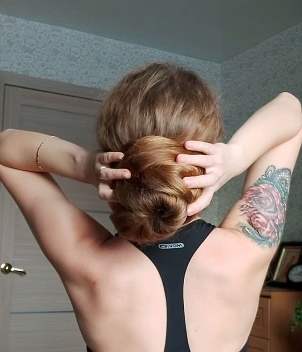 VIDEO - A massive mane and folded hair