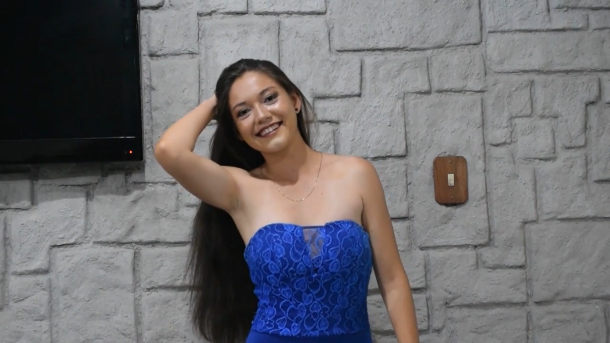 Anna "long hair with curly ends"