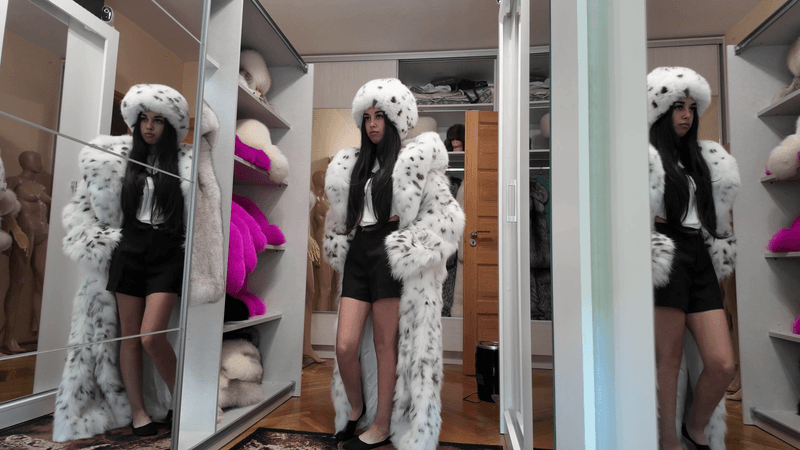 Gigi fur showroom part 3 (345)