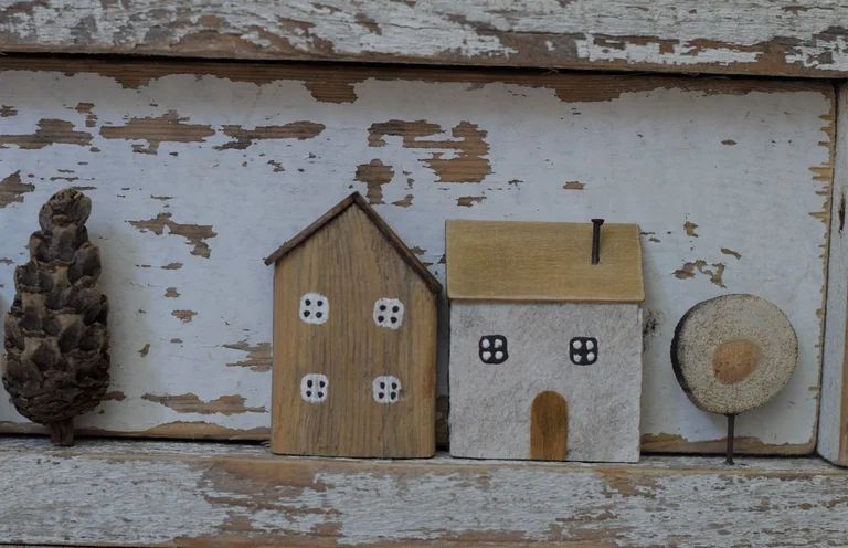 Interior composition driftwood, key holder