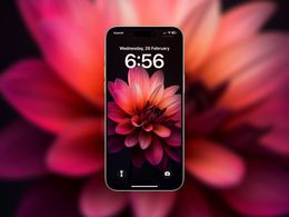 Midnight Bloom - 4K Wallpaper