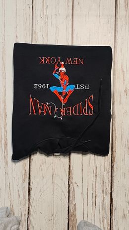 Bluzy z motywem Spiderman 