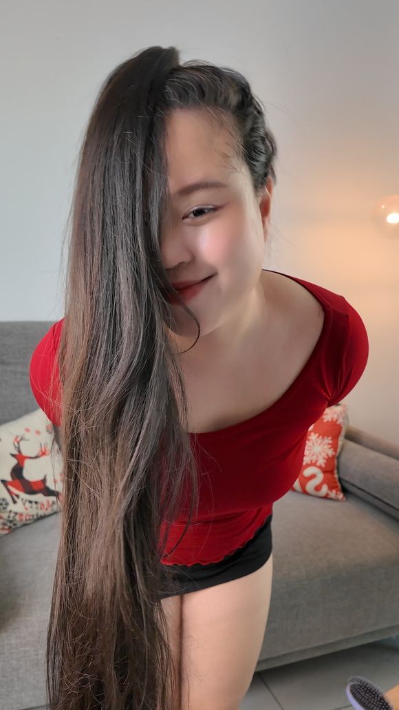 Enjoy my hair styles and have a small talk with me