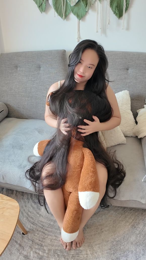 Joyful Hairplay and the lucky teddy bear
