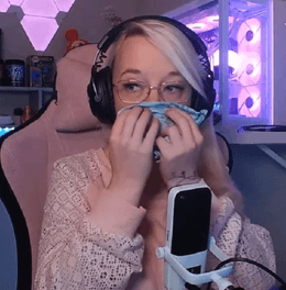 Freebie 4 - Belgian streamer