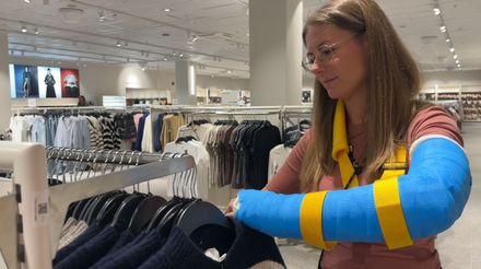 Sarah - Shopping - Video - 2