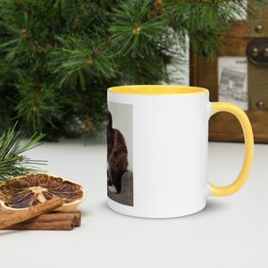 Mug en céramique blanche avec couleur à l'intérieur
