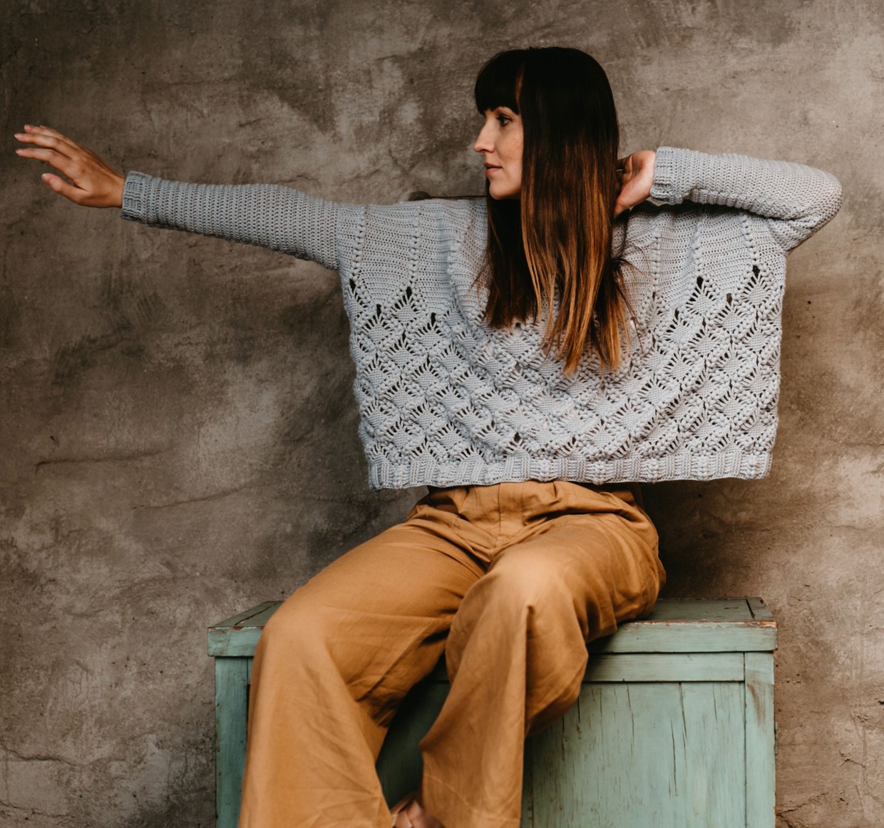 【Totto】TIARA フェレットニット　グレー Tiara Jumper Crochet pattern by Linda Skuja | LoveCrafts