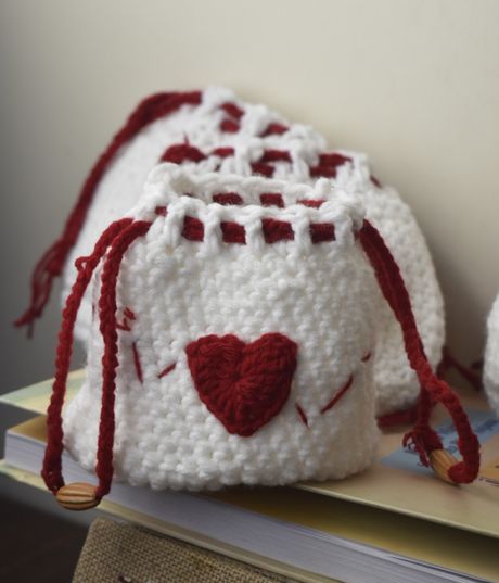 Heartbeat Pouch Bag