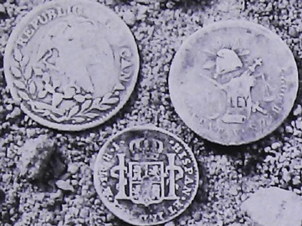 Coinshooting Old Mexican Church Grounds