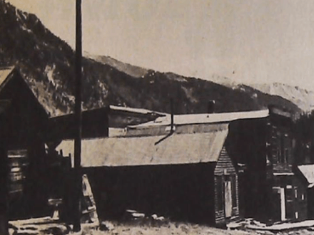 What Makes a Good Ghost Town?