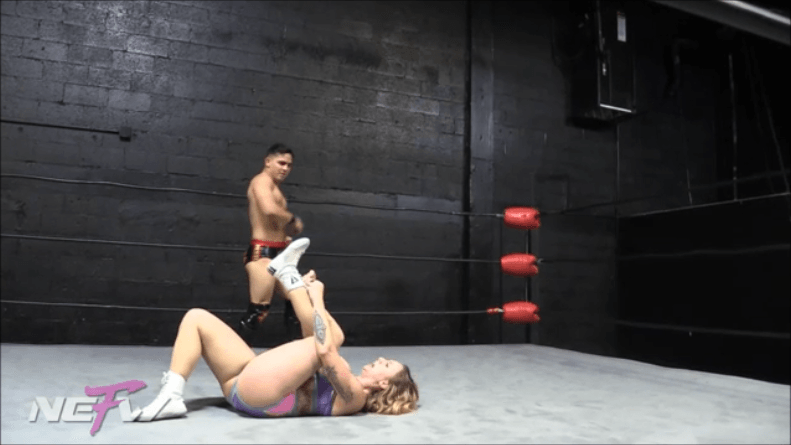 1472: Laynie Luck vs Ariel Dominguez