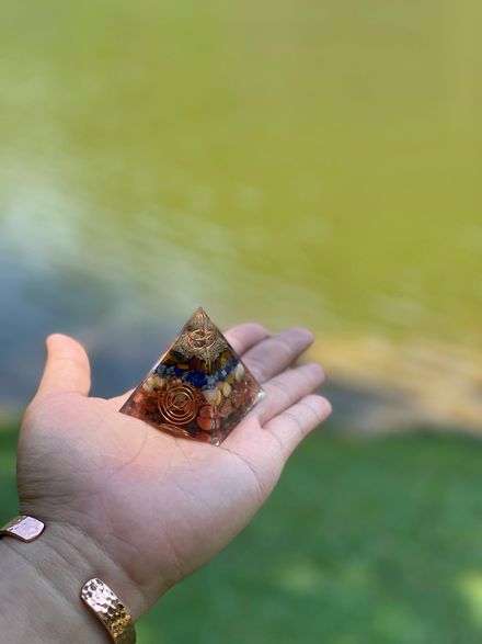 5 Crystal Orgonite Pyramids