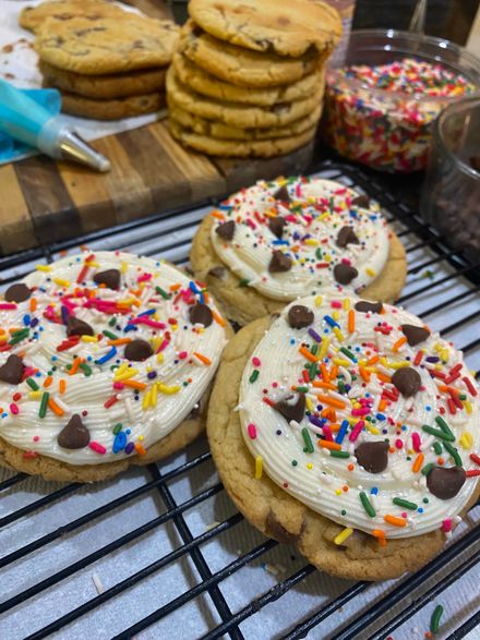 Chocolate chip birthday cake cookies!