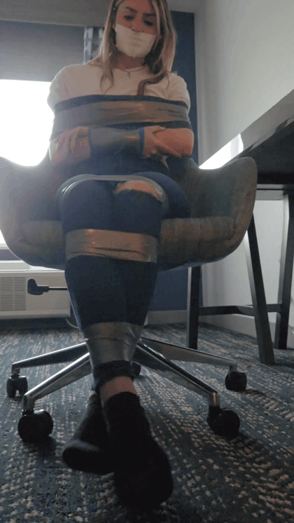 London Evans Chair Bound 