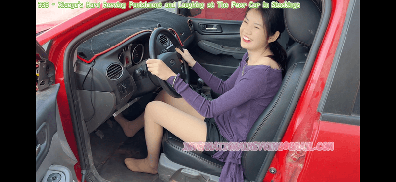 335 - Xiaoyu’s Hard Revving Punishment and Laughing at The Poor Car in Stockings