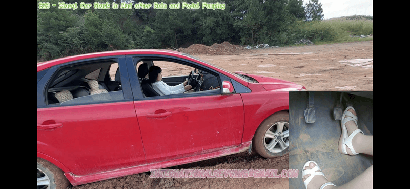 323 - Xiaoqi Car Stuck in Mud after Rain and Pedal Pumping
