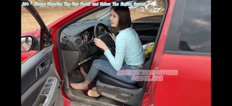 364 - Xiaoyu Flooring The Gas Pedal and Makes The Engine Scream