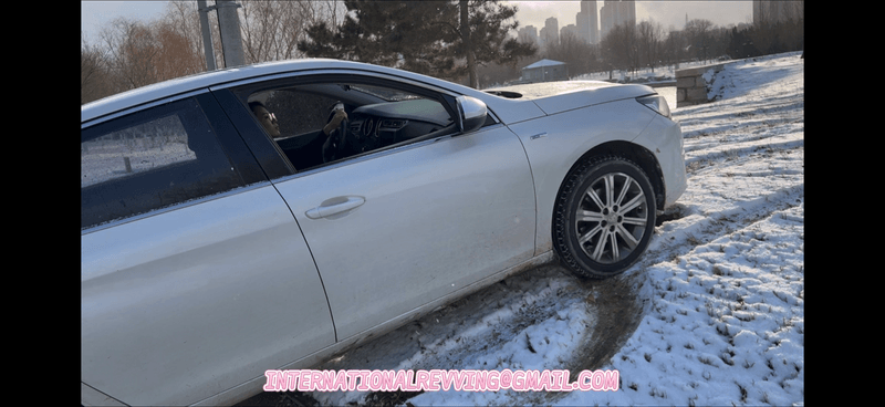 Daughter’s Teacher Gets My Car And Her Mini Stucked In Snow Punishing The Useless Engines And Tires