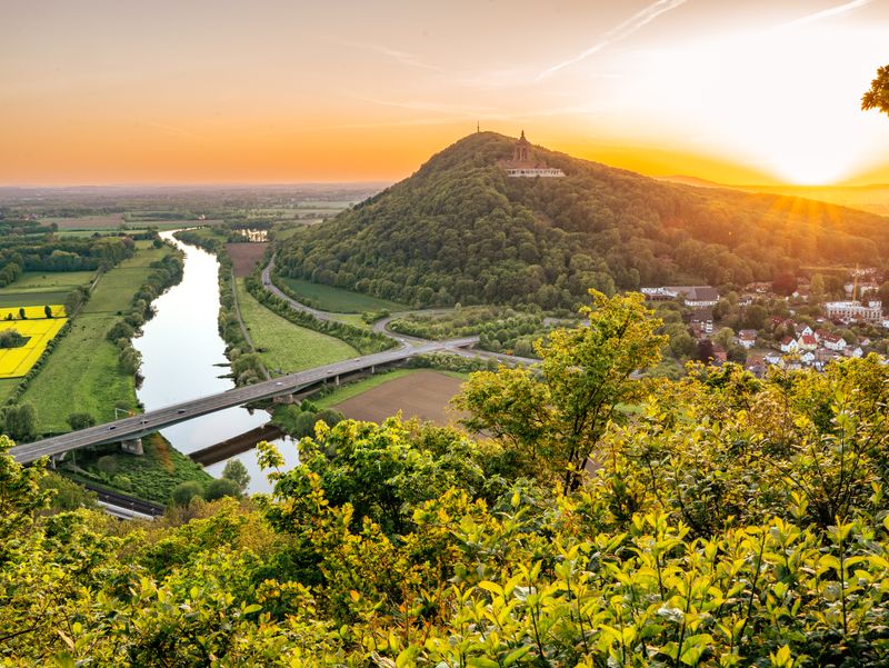 Blick von der Portakanzel auf die Weser und das Hermannsdenkmal